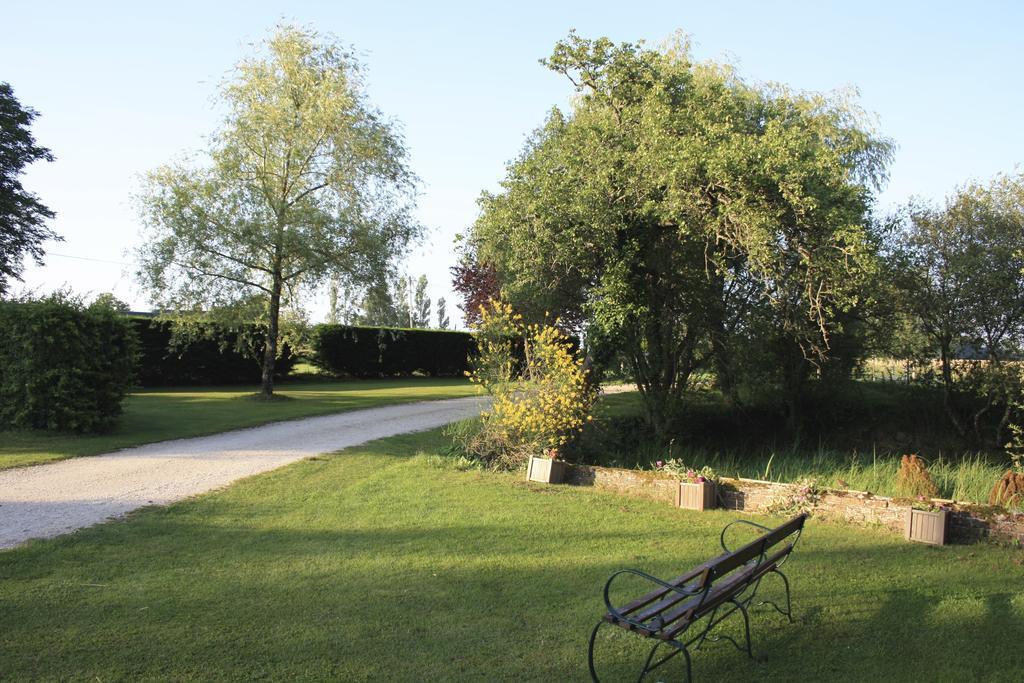 Le Clos Du Golf Dame-Marie-les-Bois Esterno foto