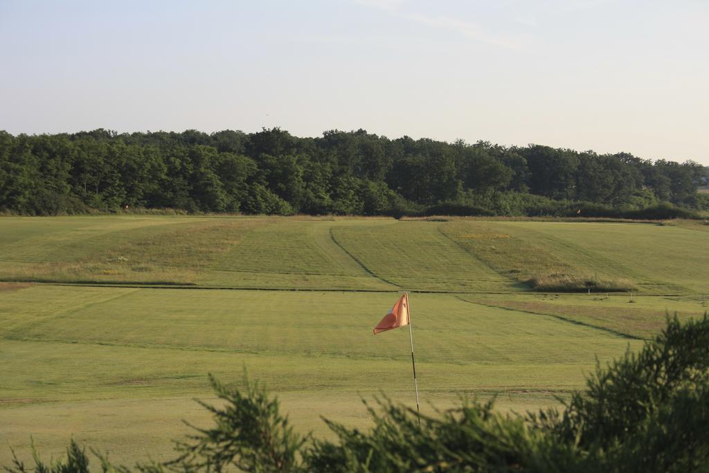 Le Clos Du Golf Dame-Marie-les-Bois Esterno foto
