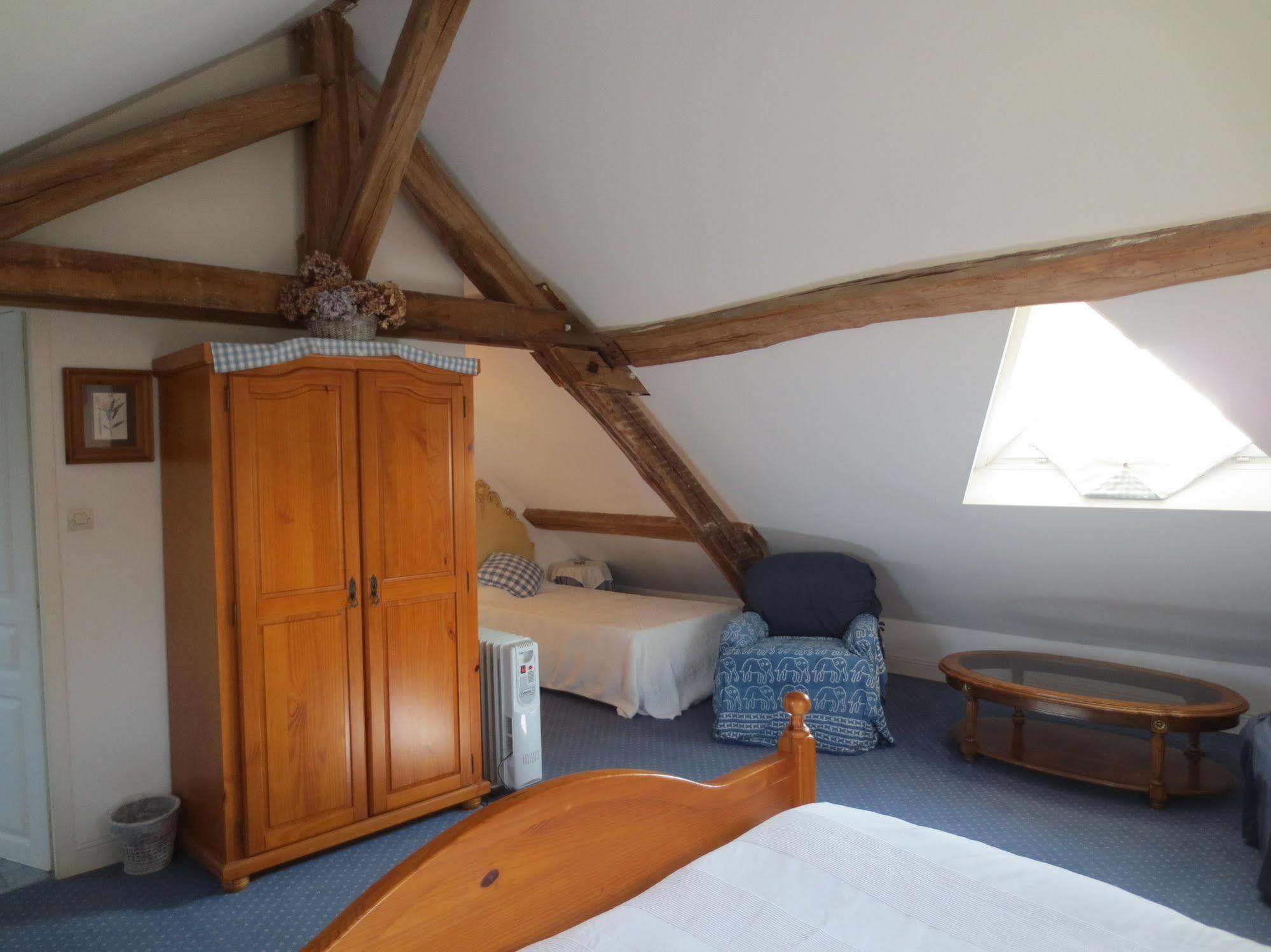 Le Clos Du Golf Dame-Marie-les-Bois Esterno foto